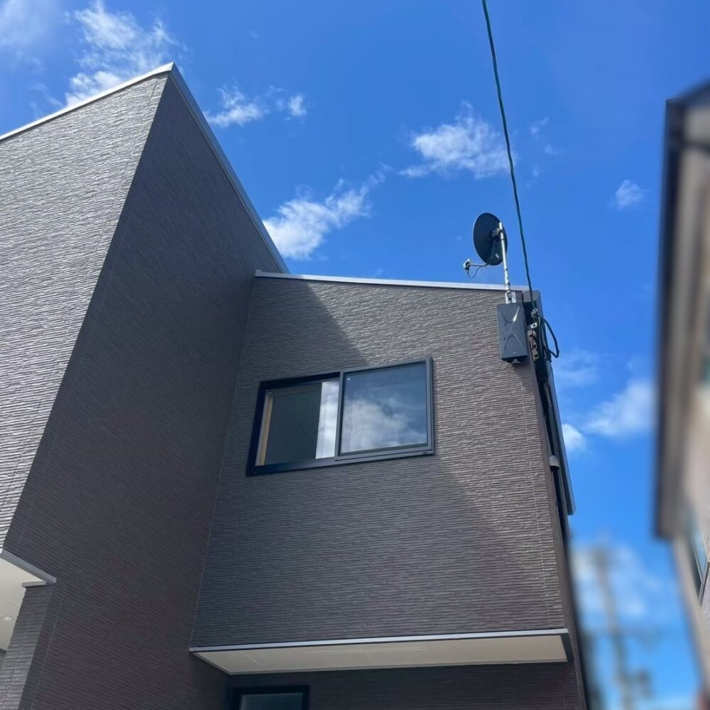 2025/11/2　福岡県福岡市西区　デザインアンテナと4K8K対応BSCSアンテナ設置工事