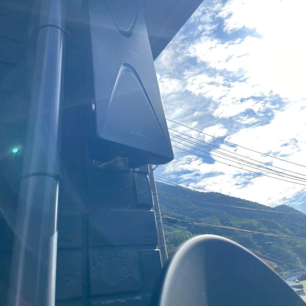 2025年11月12日　長崎県諫早市　デザインアンテナと4K8K対応BSCSアンテナ設置工事