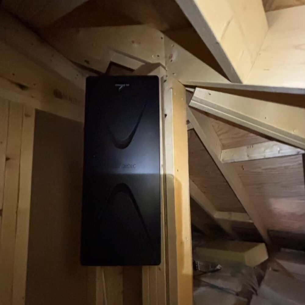 2025/12/21　東京都多摩市　デザインアンテナと4K8K対応BSCSアンテナ設置工事